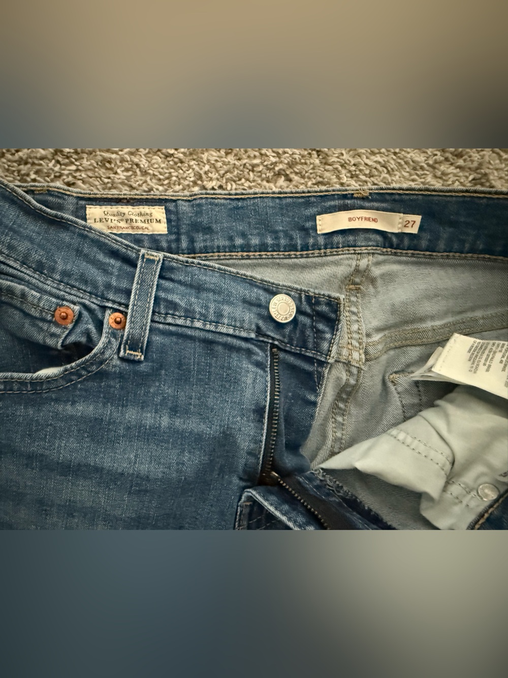Rare Women's Vintage Premium LEVIS Mid Wash Blue Frayed Hem Boyfriend Jeans - Picture 4 of 10
